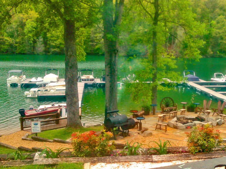 Lakes End Marina at Nantahala lake