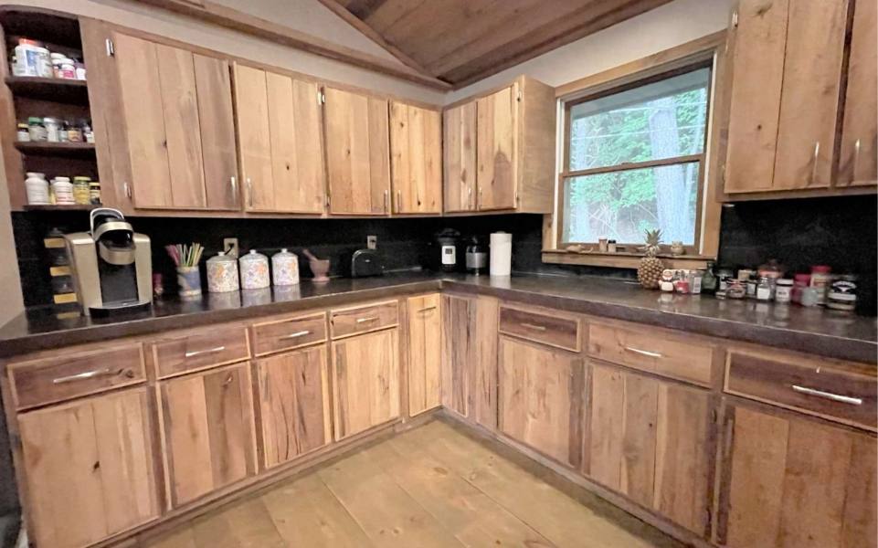 Copperhill,North Carolina Mountain Home For sale,170 PINE CREST DRIVE, Copperhill, North Carolina 37317,view, cabins, mountain homes for salePINE CREST DRIVEAdvantage Chatuge Realty