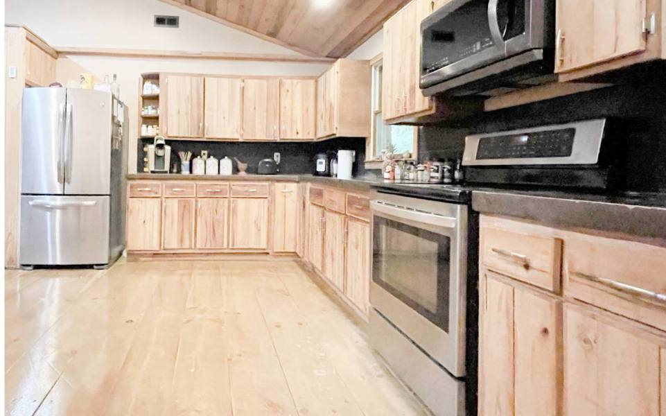 Copperhill,North Carolina Mountain Home For sale,170 PINE CREST DRIVE, Copperhill, North Carolina 37317,view, cabins, mountain homes for salePINE CREST DRIVEAdvantage Chatuge Realty