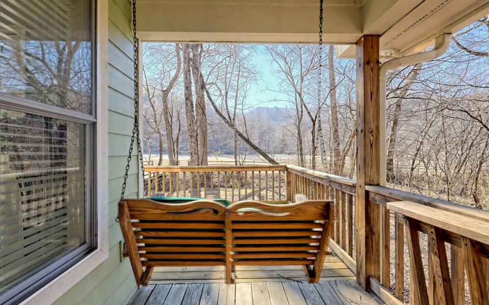 Hayesville,North Carolina Mountain Home For sale,9212 TUSQUITTEE ROAD, Hayesville, North Carolina 28904,view, cabins, mountain homes for saleTUSQUITTEE ROADAdvantage Chatuge Realty