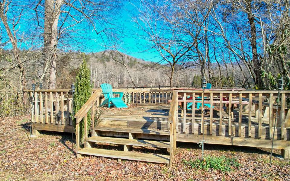 Hayesville,North Carolina Mountain Home For sale,8758 TUSQUITTEE ROAD, Hayesville, North Carolina 28904,view, cabins, mountain homes for saleTUSQUITTEE ROADAdvantage Chatuge Realty