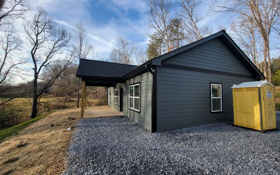 Hayesville,North Carolina Mountain Home For sale,TR #2 TUSQUITTEE RD, Hayesville, North Carolina 28904,view, cabins, mountain homes for saleTUSQUITTEE RDAdvantage Chatuge Realty