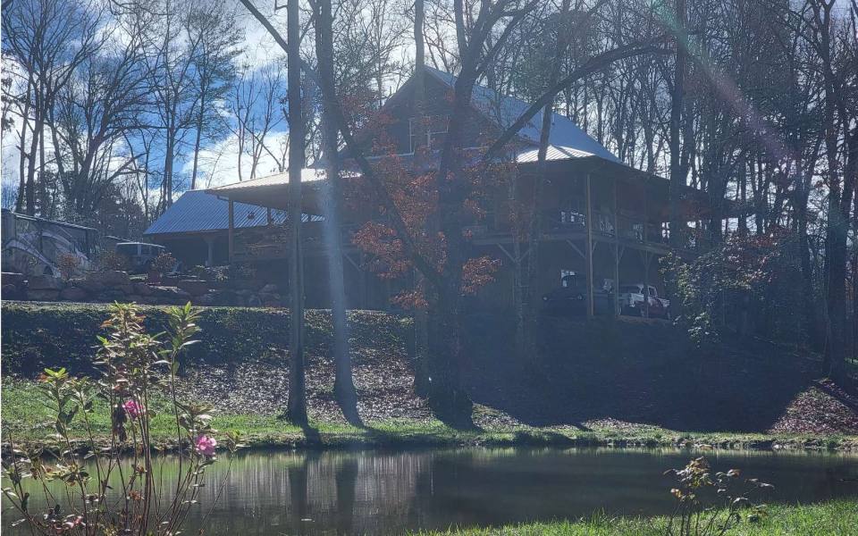 Hayesville,North Carolina Mountain Home For sale,143 SMART RD, Hayesville, North Carolina 28904,view, cabins, mountain homes for saleSMART RDAdvantage Chatuge Realty